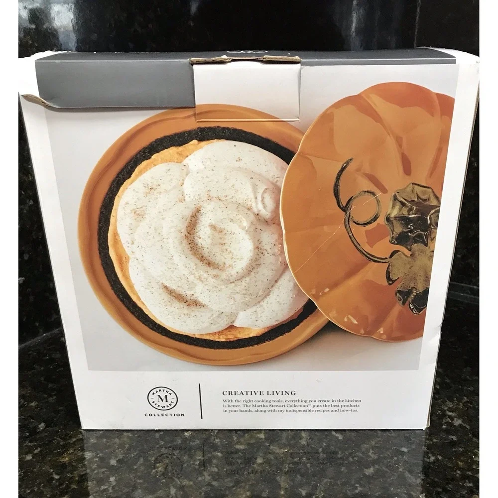 NEW‎ Martha Stewart Collection Pumpkin Shaped Pie Dish & Lid Bakeware Serveware